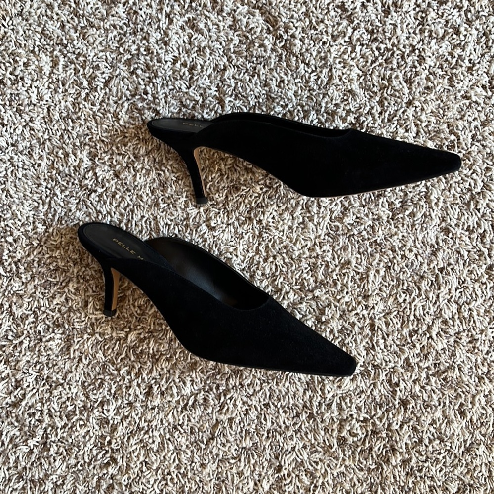 Pelle Moda size 10 Black Suede Heeled Mules